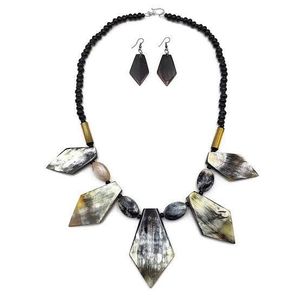 Collar de cuerno de búfalo de tamaño personalizable de la mejor calidad de HF Crafts técnica pulida estilo amor increíble accesorio personalizado - Product Image 2