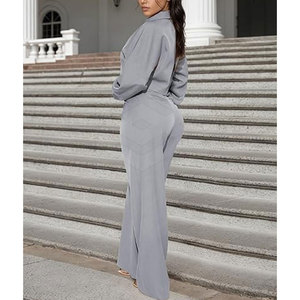 Conjunto de jogging para mujer Top corto de manga larga con pantalones de Jogger a juego Conjunto de jogging para mujer - Product Image 4
