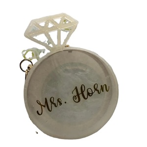 Bolso de Mano de Resina con Diseño de Ángel, Personalizable, Elegante, para Fiestas y Eventos, con Diseño Único Inspirado en Alas - Product Image 1
