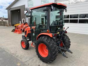 Tractor 2020 Kubota LX2610HSDC-Tractor utilitario compacto con motor diésel de 26 HP, transmisión hidrostática - Product Image 3