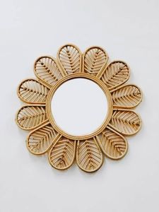 Modern Style Handwoven Rattan <b>Flower</b> Petal Wall <b>Mirror</b> Eco-Friendly Feature for Anniversary Occasions - Product Image 2