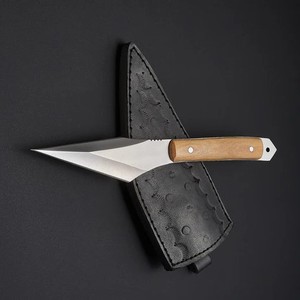 Couteau de camping de chasse en bois d'olivier à lame en acier D2 fait à la main personnalisé pour une utilisation en extérieur personnalisable par OEM. - Product Image 4