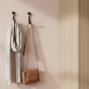 Crochet mural en fer au look artisanal |   Crochet décoratif à finition polie pour l'organisation de la chambre et la décoration murale - Product Image 6