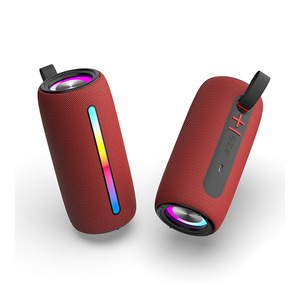 Enceinte Bluetooth ChargeP2Pro Rouge avec lumière LED RGB, son Hi-Fi, audio sans fil pour téléphone portable, utilisation en extérieur - Product Image 1