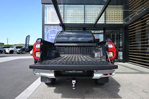 Offre promotionnelle : Pick-up d'occasion, conduite à droite, faible kilométrage, Toyota Hilux SR5 Double Cabine 2.8 Diesel Turbo 4x4, modèle 2022 - Product Image 3