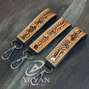 พวงกุญแจหนังวัวแท้แบบมีคลิปหนีบกุญแจแบบตะวันตกของหญิงสาวทำจากหนังวัวแท้ทนทานปรับแต่งได้ตามต้องการ - Product Image 1