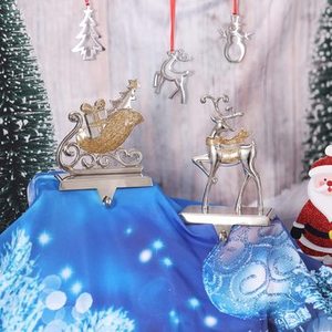Soporte de media de sombra plateada de estilo antiguo en metal con adornos decorativos festivos perfecto para decoraciones navideñas únicas - Product Image 5