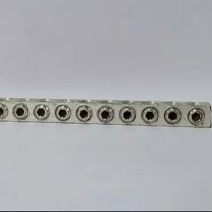 Construction en laiton/cuivre de borne neutre résistante de lien pour les panneaux électriques industriels, panneaux de distribution - Product Image 1