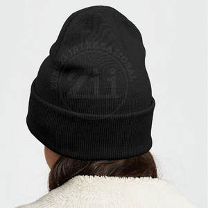 Bonnet unisexe léger et respirant fabriqué au Pakistan, design jacquard personnalisé, options de couleurs unies, courant pour adultes - Product Image 3