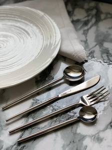 Ensemble de couverts en acier inoxydable fini doré couverts de restaurant de mariage royal jetables comprenant un couteau à fourchette en argenterie brillante - Product Image 2