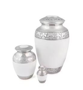 Urnes de crémation en métal de qualité supérieure sécurisées, mémoriaux élégants pour les cendres humaines tenant l'arrivée chaude finie polie - Product Image 5