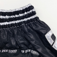 Short de Muay Thai teint en couleur unie de qualité supérieure pour hommes Short durable en polyester 100% pour hommes