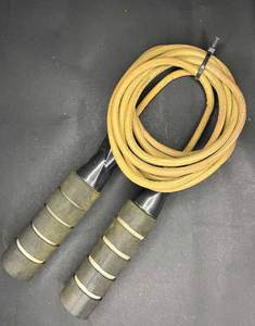 Cuerda de saltar de PVC y plástico de diseño personalizado con mango de madera de calidad Cuerda de saltar - Product Image 3