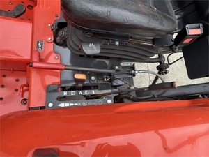 Tractor Utilitario Kubota L1-382 Usado – Tractor Agrícola 4x4 de 38HP, Potente y Versátil - Product Image 4