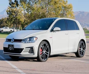 Volkswagen GTI S 2020 con Garantía MaxCare Transferible, Transmisión Manual de 6 Velocidades, Interior Clark Plaid - Product Image 1