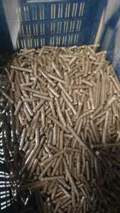 Meilleures ventes Sacs de 6 mm (sac de 15 kg) de granulés de biomasse écologiques en bois dur naturel pur fabriqué au prix de gros - Product Image 3