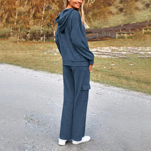 Ensemble survêtement deux pièces pour femmes OEM sweat à capuche et pantalon sur mesure avec logo en tissu respirant et design de marque de distributeur - Product Image 2