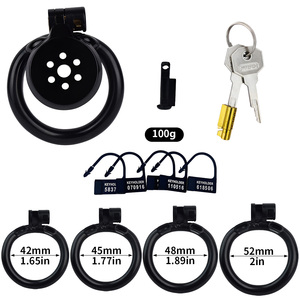 <span class=keywords><strong>Amazon</strong></span> Meilleur bondage <span class=keywords><strong>de</strong></span> pénis SM Cages négatives Cages <span class=keywords><strong>de</strong></span> chasteté masculine en plastique Dispositif <span class=keywords><strong>de</strong></span> chasteté noir verrouillé <span class=keywords><strong>Cage</strong></span> Sissy avec 4 anneaux péniens - Product Image 6