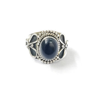 Anillo de Moissanita y Ónix Negro de 6.0 Gramos - Product Image 1