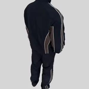 Conjunto Deportivo de Alta Calidad para Hombre, Chaqueta con Cremallera Reflectante de Poliéster, Ropa Deportiva con Bloques de Color, Conjunto de Joggers Unisex con Parches - Product Image 3