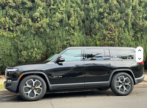 Amazing USADO 2023 Rivian R1S Edición de lanzamiento Sedán Quad-Motor AWD usado cuidadosamente - Product Image 4