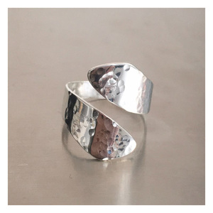 Venta caliente exquisito hecho a mano 2025 anillo de latón floral único de moda y diseñado para la perfección - Product Image 4