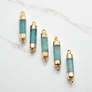 Charmes de pierres précieuses d'amazonite à double point plaqué or 18 carats-Connecteurs de pierres précieuses de forme cylindrique pour la vente en gros - Product Image 1