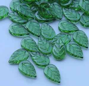 Perles en résine irrégulières pour décoration de chaîne de collier populaires pour vêtements de bain et autres accessoires de tenue - Product Image 1