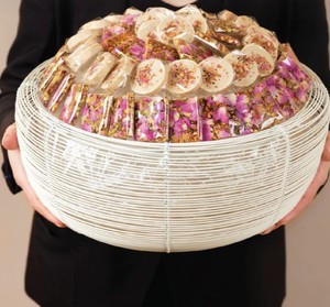 Plato de Chocolate de Metal hecho a mano, soporte para postres y dulces, mesa clásica de primera calidad, cuenco decorativo para servir Chocolate a la venta - Product Image 4