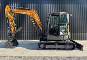 Mini-excavatrice sur chenilles CASE CX60C, jaune, hydraulique - Product Image 4