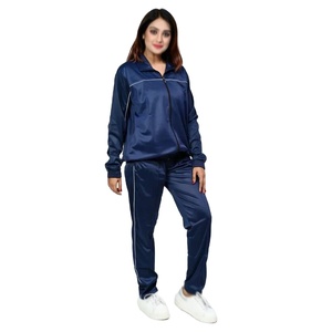 Ensemble de survêtement streetwear pour femme, à capuche, imprimé uni, coupe régulière, qualité supérieure, léger, vente en gros, collection hiver, best-seller - Product Image 2