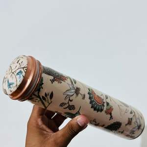 Elegante botella de cobre hecha a mano para un estilo de vida saludable Ayurveda Detox fitness yoga deportes gimnasio Oficina viajes y uso diario - Product Image 3