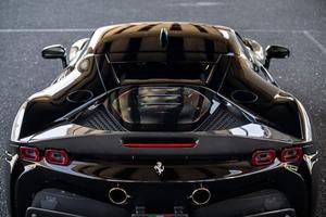 SF90 Stradale 2022, V8 Híbrido Enchufable de 986 hp, Paquete Assetto Fiorano - Product Image 4