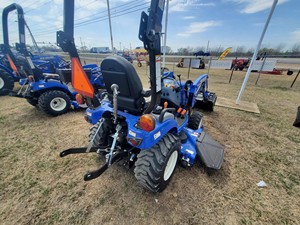 Tracteur abordable pour l'agriculture, le jardinage, les champs et les terres rurales - Tracteur compact FT26M à vendre à prix avantageux - Product Image 3