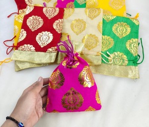 Sac à main traditionnel à cordon Royal sac Potli en velours de mariée pour les mariages pochette Shagun faveur de mariage indien Halloween nouveau Ramadan - Product Image 2