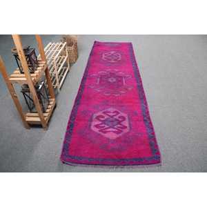 พรมตุรกีวินเทจ ขนาด 3x10 ฟุต (91x304 ซม.) สีแดงเฮอร์กี ลายอิคัต - Product Image 1