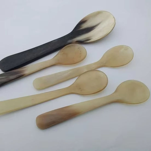 UTENSILS Cubertería de Estilo Animal Único, Cuchara de Cuerno de Búfalo Natural Pulido, Diseño Único para Decoración de Mesa de Restaurante - Product Image 1