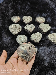 คริสตัลไพไรต์รูปหัวใจจากเปรูธรรมชาติ ขัดเงา หินไพไรต์ดิบ สำหรับบำบัดรักษา เสริมโชคลาภ ป้องกันภัย ตกแต่งบ้าน ของขวัญ - Product Image 4