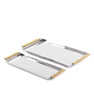 Bandeja de Servicio Rectangular de Diseño Clásico, Bandeja para Servir y Almacenar Aperitivos y Postres con Detalles Florales Dorados en Venta - Product Image 3