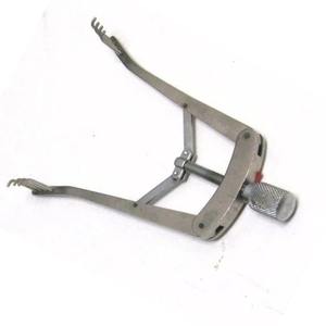 Retractor de autorretención Alm de grado alemán de alta calidad, retractor de espéculo de Oftalmología, Alm retractor de autorretención, dientes Romos - Product Image 5