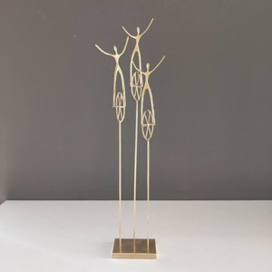 Estatuilla elegante en diseño de rueda, decoración de mesa, pieza de exhibición moderna para sala de estar, oficina, regalo de boda, escultura de exhibición - Product Image 1