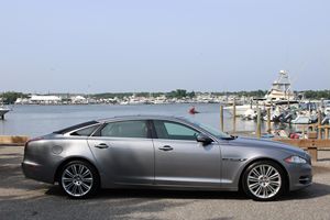 JA GU AR XJL SUPERCHARGED 2012 USADO, Volante a la Izquierda/Derecha - Product Image 4