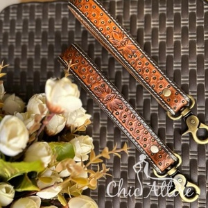 Nueva Llegada Mano Tooled Cuero Muñequera Llaveros En Relieve Estampado Floral Cuero Llaveros Tooled Accesorios de cuero Correas para llaves - Product Image 1