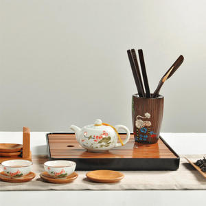 107. Juego de posavasos de madera con acabado rústico, diseñado para una durabilidad prolongada, perfecto para la decoración del hogar contemporáneo. - Product Image 1