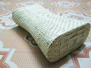 Descubra la almohada de ratán de Vietnam: ratán natural hecho a mano para un sueño fácil y elegante y una opción de tendencia para dormitorios modernos - Product Image 5
