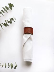 Servilleteros de cuero hechos a mano de primera calidad para la elegancia cotidiana y la decoración atemporal para el hogar y el restaurante - Product Image 3