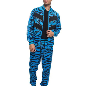 Estilo de tendencia Envío rápido Chándales hechos de algodón Hombres Color personalizado Diseño ODM de moda Chándal de tamaño adulto - Product Image 2