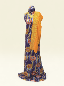 Robe somalienne de luxe en velours Maqbal Dirac, écologique, traditionnelle, noire, brodée de fleurs, douce et transparente, avec châle marron - Product Image 6