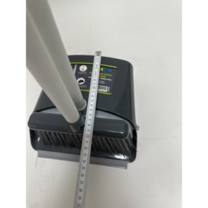 Ensemble balayette et pelle à poussière verticales avec tête de brosse en plastique à picots pour le nettoyage et le balayage des sols - Product Image 5