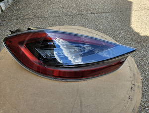 NEUF en STOCK PORSCHES BOXSTERS CAYMANS 981 OEM/ODM ORIGINAL ASSEMBLAGE DE FEU ARRIÈRE GAUCHE (D) avec GARANTIE - Product Image 2